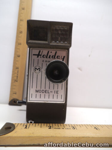 1st picture of VINTAGE HOLIDAY 8MM MOVIE CAMERA 1-32877 MODEL-1E For Sale in Cebu, Philippines