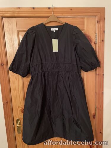 1st picture of Carolyn Donnelly Black Taffeta Dress -Size 14 For Sale in Cebu, Philippines